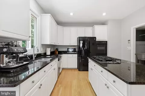 Kitchen - 21495 Tithables Cir, Broadlands, VA 20148 photo 1 of 6