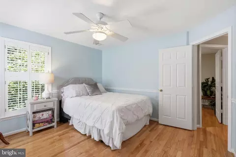 Bedroom - 21495 Tithables Cir, Broadlands, VA 20148 photo 5 of 14