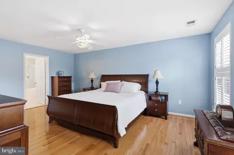 Bedroom - 21495 Tithables Cir, Broadlands, VA 20148 photo 8 of 14