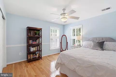 Bedroom - 21495 Tithables Cir, Broadlands, VA 20148 photo 4 of 14