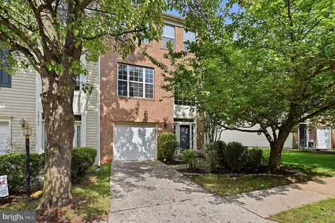 18768 Trident Sq, Leesburg, VA 20176