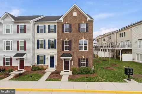 24594 Laurel Lake Ter, Sterling, VA 20166