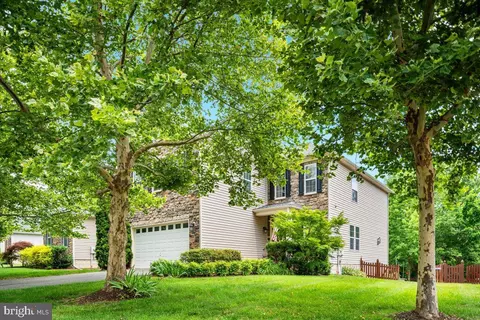 25030 Graywacke Dr, Aldie, VA 20105