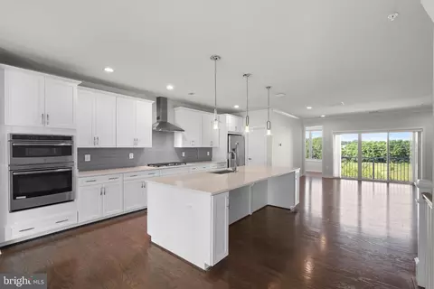 Kitchen - 23575 Waterford Downs Ter, Ashburn, VA 20148 photo 2 of 2