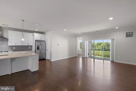 Living - 23575 Waterford Downs Ter, Ashburn, VA 20148 photo 1 of 3