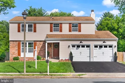 408 Cherry Ln NE, Leesburg, VA 20176