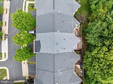 View/Area - 21436 Falling Rock Ter, Broadlands, VA 20148 photo 1 of 14