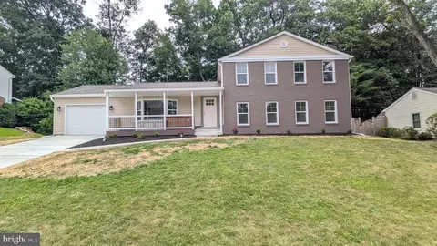 1216 Bradfield Dr SW, Leesburg, VA 20175