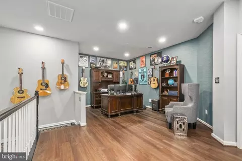 Entry Way - 42719 Explorer Dr, Brambleton, VA 20148 photo 5 of 6