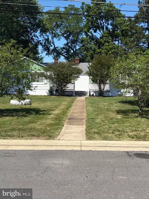 107 Washington St NE, Leesburg, VA 20176
