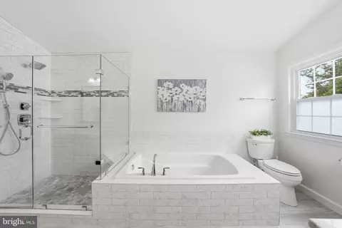 Bath - 20363 Flushing Meadows Ct, Ashburn, VA 20147 photo 1 of 6