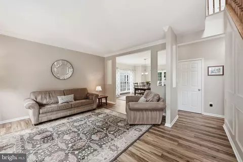 Entry Way - 20363 Flushing Meadows Ct, Ashburn, VA 20147 photo 5 of 8