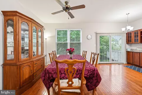 Dining - 43533 Laidlow St, Chantilly, VA 20152 photo 1 of 4