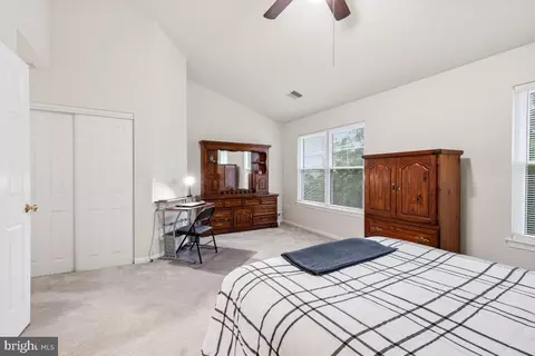 Bedroom - 43533 Laidlow St, Chantilly, VA 20152 photo 2 of 5