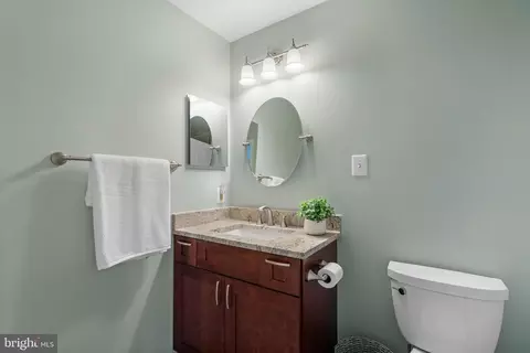 Bath - 20604 Cornstalk Ter #301, Ashburn, VA 20147 photo 2 of 2