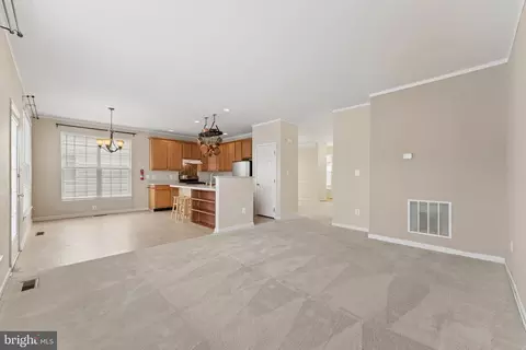 Living - 42650 Harris St, Chantilly, VA 20152 photo 7 of 9