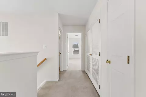 Entry Way - 42650 Harris St, Chantilly, VA 20152 photo 3 of 6