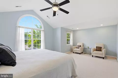 Bedroom - 43648 Intrepid St, Chantilly, VA 20152 photo 5 of 18
