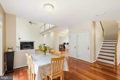 Dining - 43648 Intrepid St, Chantilly, VA 20152 photo 4 of 4