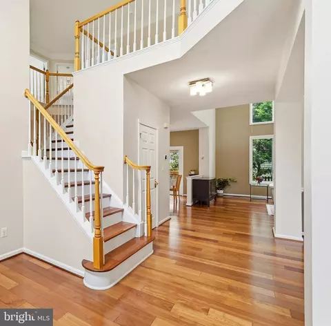 Entry Way - 43648 Intrepid St, Chantilly, VA 20152 photo 2 of 8
