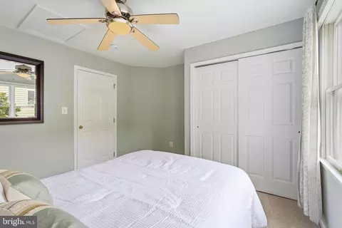 Bedroom - 43648 Intrepid St, Chantilly, VA 20152 photo 17 of 18