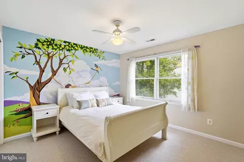Bedroom - 43648 Intrepid St, Chantilly, VA 20152 photo 11 of 18