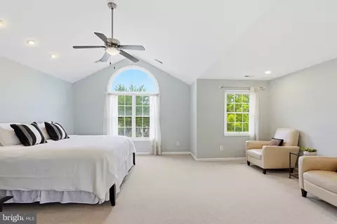 Bedroom - 43648 Intrepid St, Chantilly, VA 20152 photo 4 of 18