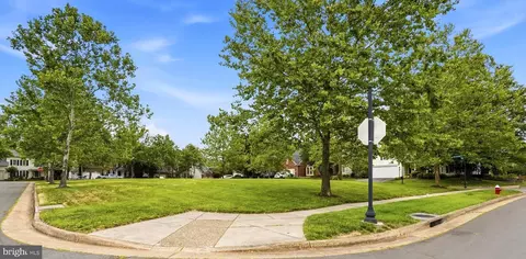 View/Area - 43648 Intrepid St, Chantilly, VA 20152 photo 1 of 1
