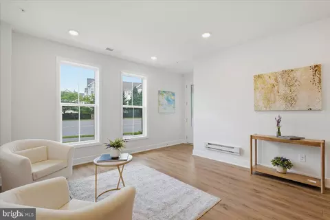 Living - 43382 Farringdon Sq, Broadlands, VA 20148 photo 1 of 5