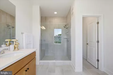 Entry Way - 43382 Farringdon Sq, Broadlands, VA 20148 photo 10 of 12