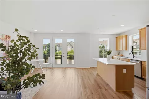 Entry Way - 43382 Farringdon Sq, Broadlands, VA 20148 photo 6 of 12