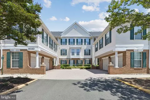 25340 Lake Mist #304, Chantilly, VA 20152
