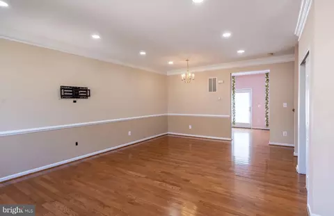 Living - 43723 Banshee Heights Ter, Ashburn, VA 20148 photo 2 of 2