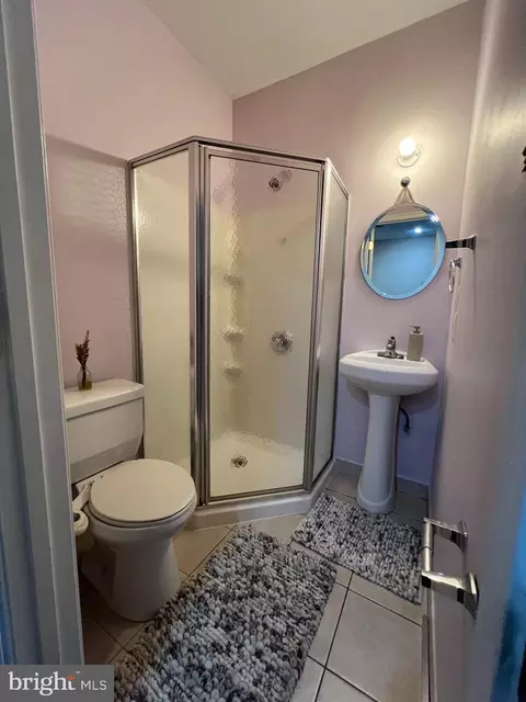 Bath - 43723 Banshee Heights Ter, Ashburn, VA 20148 photo 1 of 5