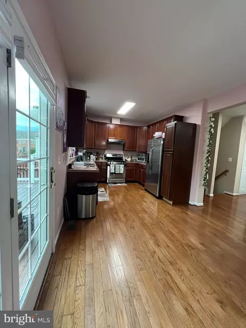 Kitchen - 43723 Banshee Heights Ter, Ashburn, VA 20148 photo 1 of 3