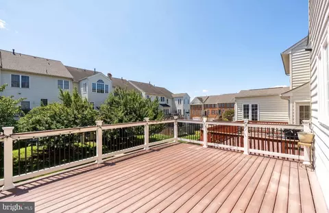 Exterior - 43723 Banshee Heights Ter, Ashburn, VA 20148 photo 6 of 7