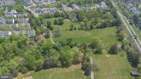 View/Area - 43537 Graves Ln, Ashburn, VA 20147 photo 6 of 13