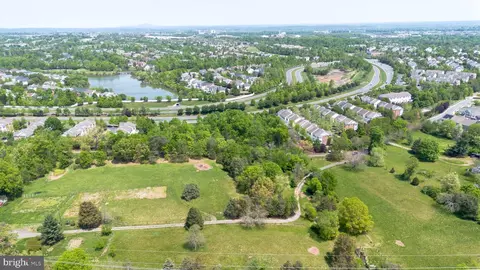View/Area - 43537 Graves Ln, Ashburn, VA 20147 photo 10 of 13