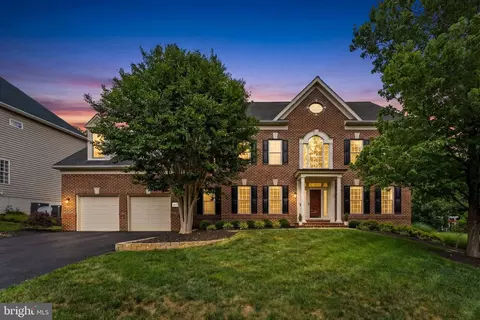 18510 Barton Pl, Leesburg, VA 20176