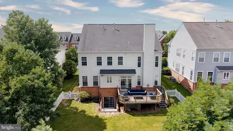 View/Area - 42654 Frontier Dr, Brambleton, VA 20148 photo 1 of 12