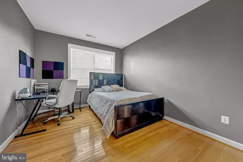 Bedroom - 42654 Frontier Dr, Brambleton, VA 20148 photo 4 of 6