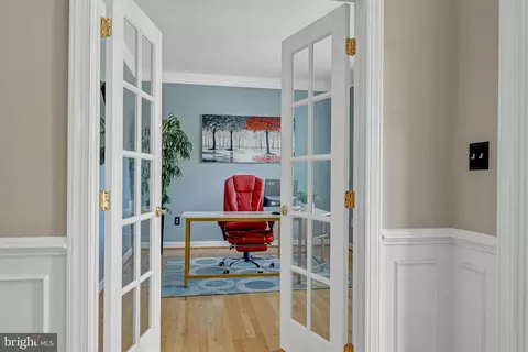 Entry Way - 42654 Frontier Dr, Brambleton, VA 20148 photo 3 of 8