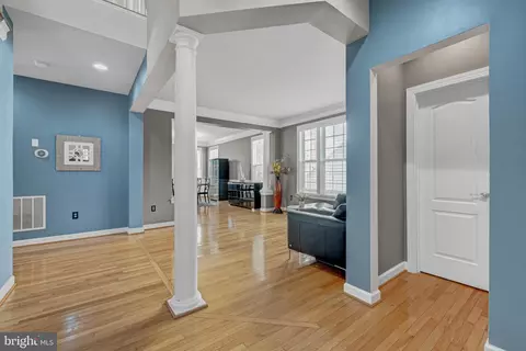 Entry Way - 42654 Frontier Dr, Brambleton, VA 20148 photo 4 of 8
