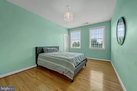 Bedroom - 42654 Frontier Dr, Brambleton, VA 20148 photo 3 of 6