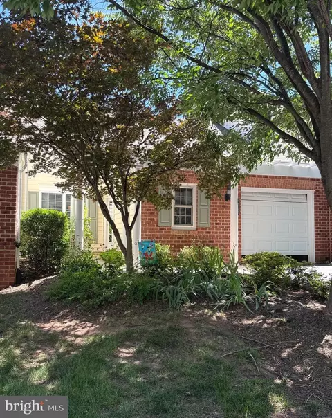 44397 Oakmont Manor Sq, Ashburn, VA 20147