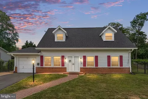1009 S Ironwood Rd, Sterling, VA 20164