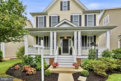 25172 Riding Center Dr, Chantilly, VA 20152