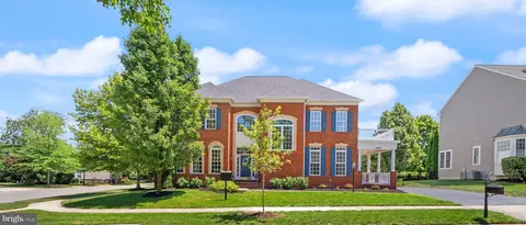 19098 Peaceful Stream Dr, Leesburg, VA 20176