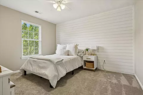 Bedroom - 42940 Spyder Pl, Chantilly, VA 20152 photo 1 of 3