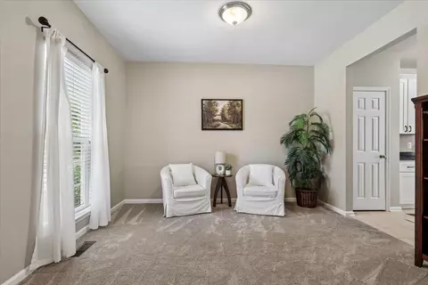 Living - 42940 Spyder Pl, Chantilly, VA 20152 photo 1 of 3